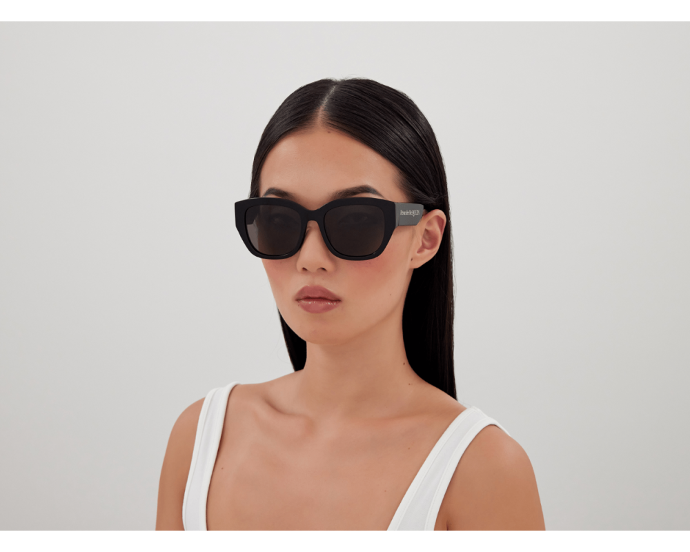 Lunettes de Soleil Alexander McQueen AM0451SA