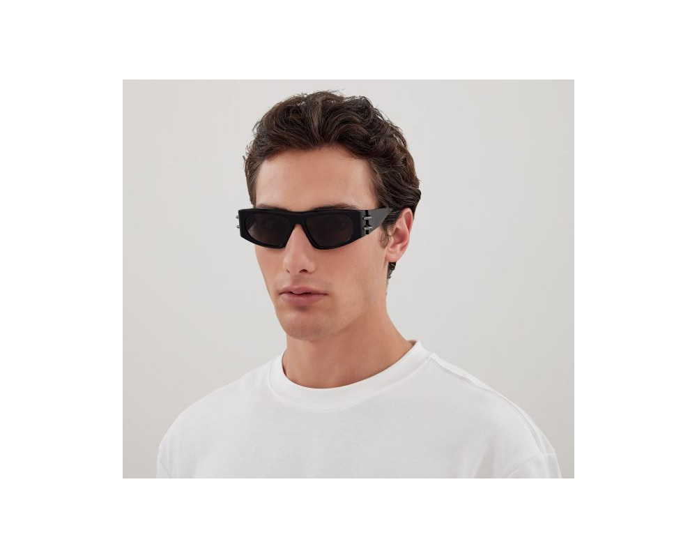 Sunglasses Alexander McQueen AM0471S