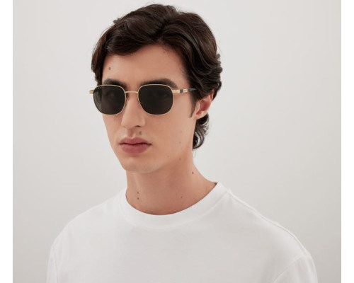 Zonnebril Gucci Belettering GG1799S