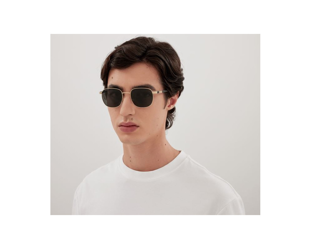 Zonnebril Gucci Belettering GG1799S